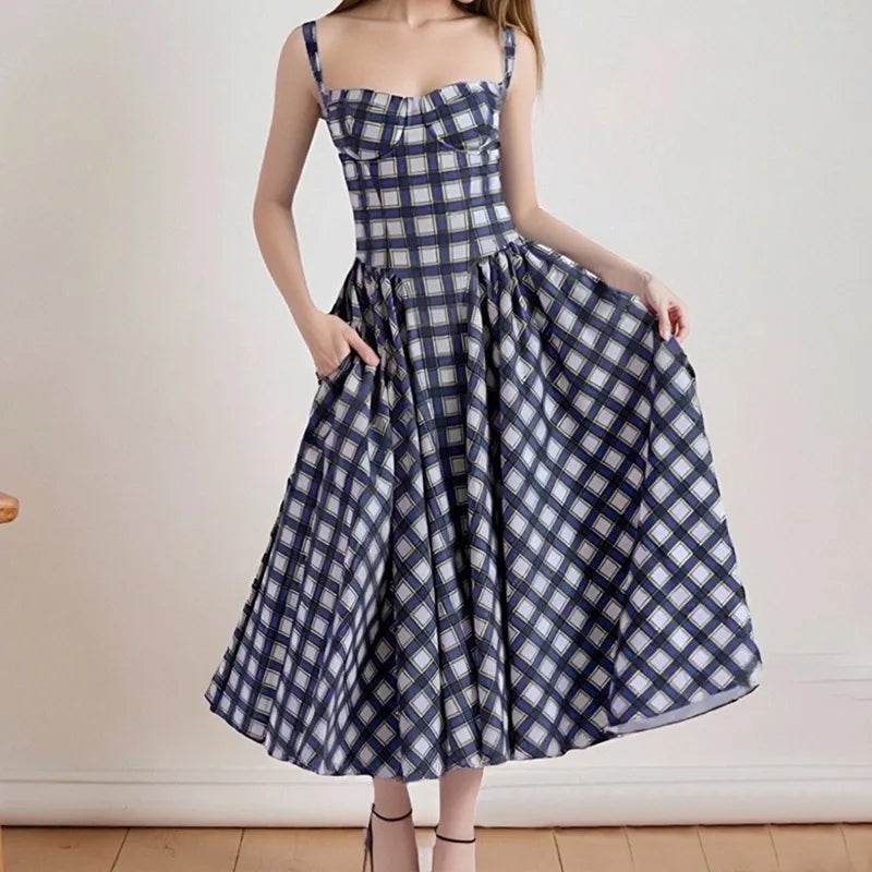 Women's French Retro Elegant V-Neck Sleeveless Slip Dress Bohemian Floral Beach Sundress Sexy Slim Fit Waist Cinched Long Dress