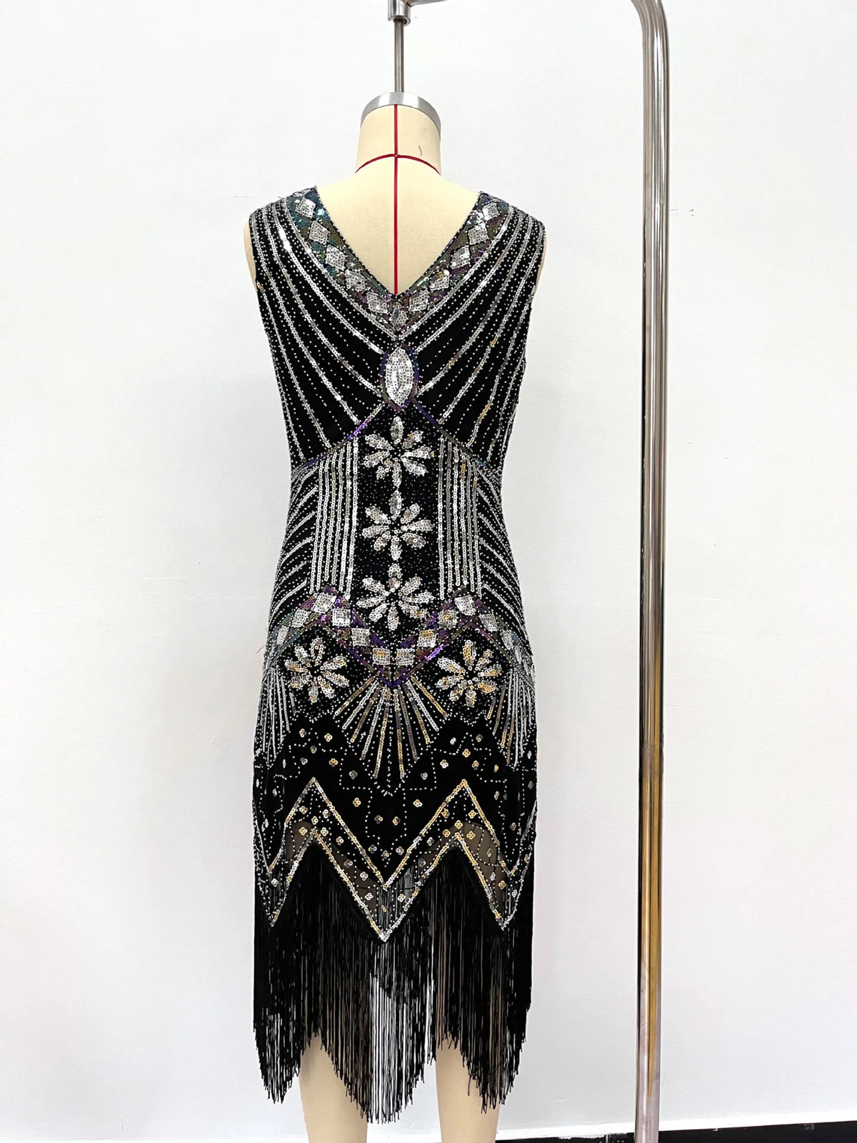 Women 1920s Flapper Dress Vintage Gatsby Beaded Sequin Fringe Midi Dress Sleeveless V Neck Roaring 20s Party Costume