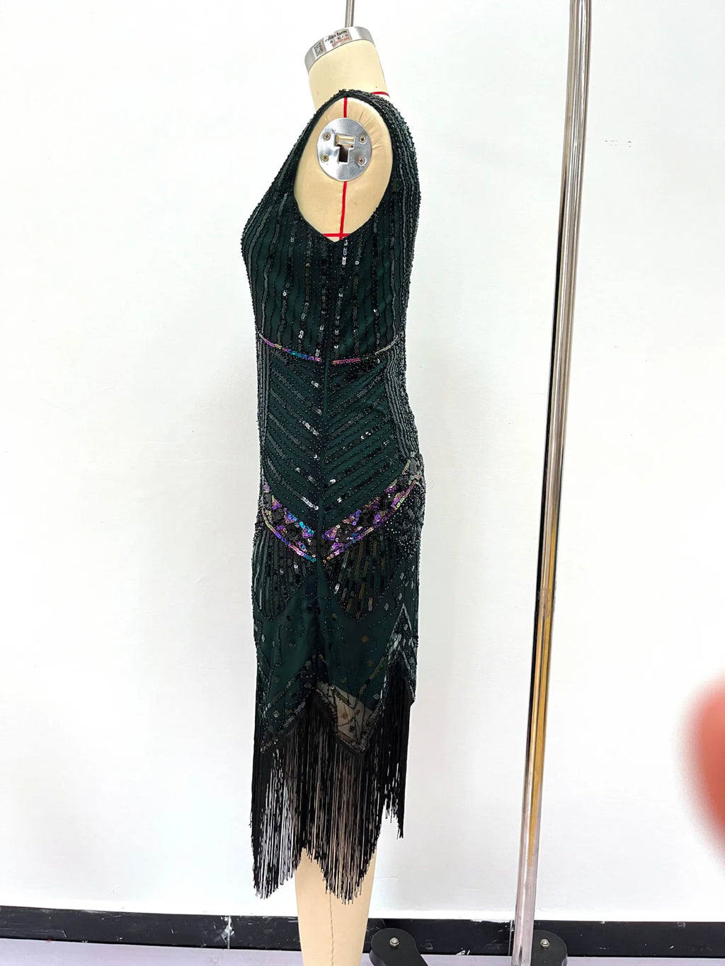 Women 1920s Flapper Dress Vintage Gatsby Beaded Sequin Fringe Midi Dress Sleeveless V Neck Roaring 20s Party Costume