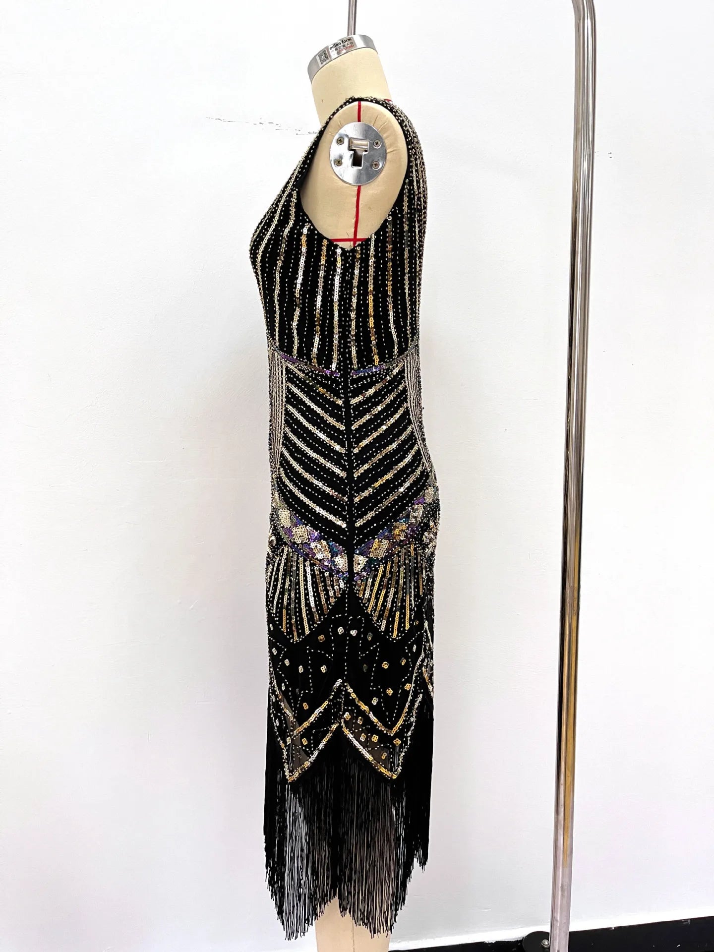 Women 1920s Flapper Dress Vintage Gatsby Beaded Sequin Fringe Midi Dress Sleeveless V Neck Roaring 20s Party Costume