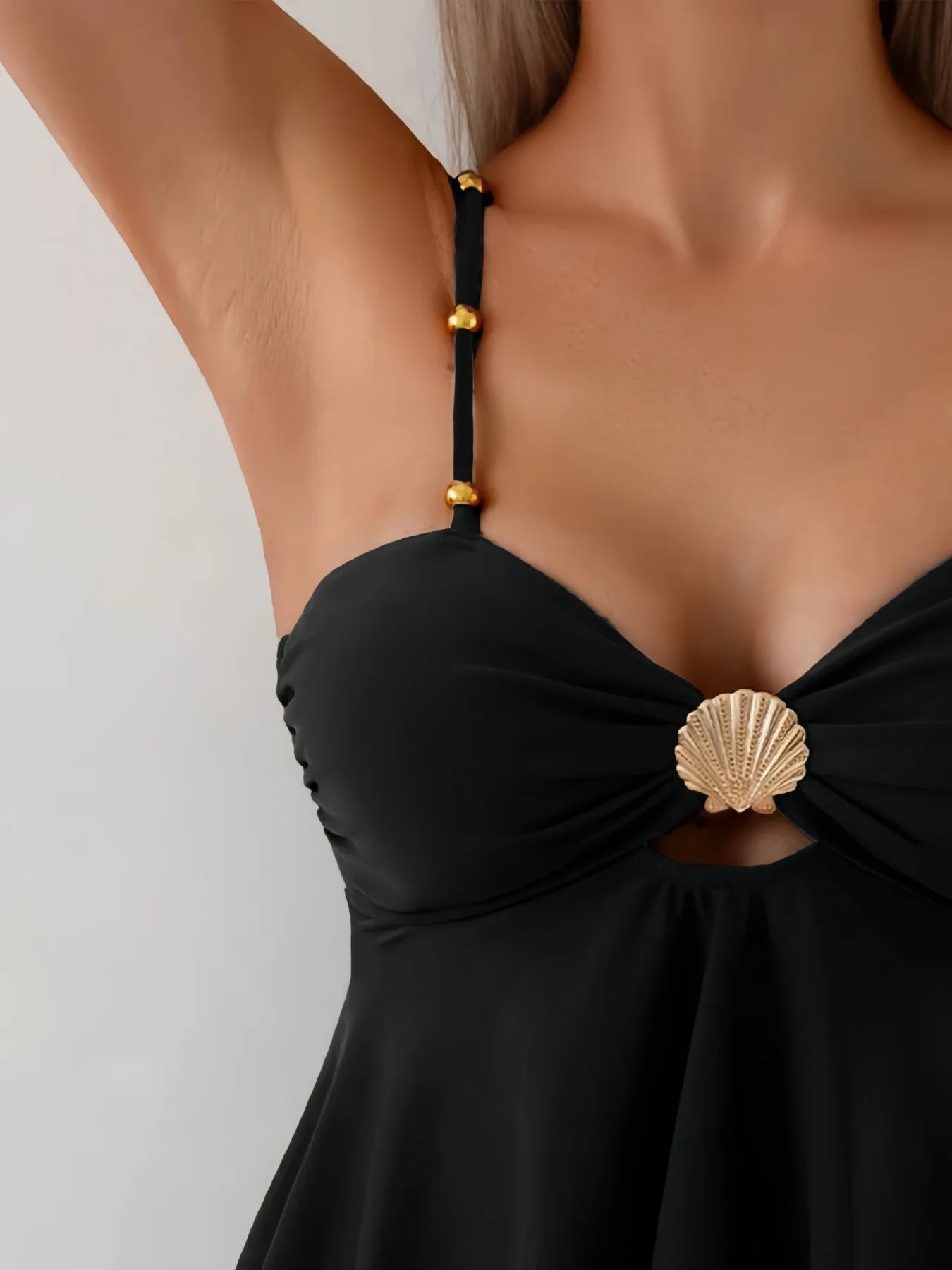 Fashion Beach Style Strap V Neck One Piece Water Outfit Solid Color Back Coverage Swimsuit for Coastal Trip Women Swimwear